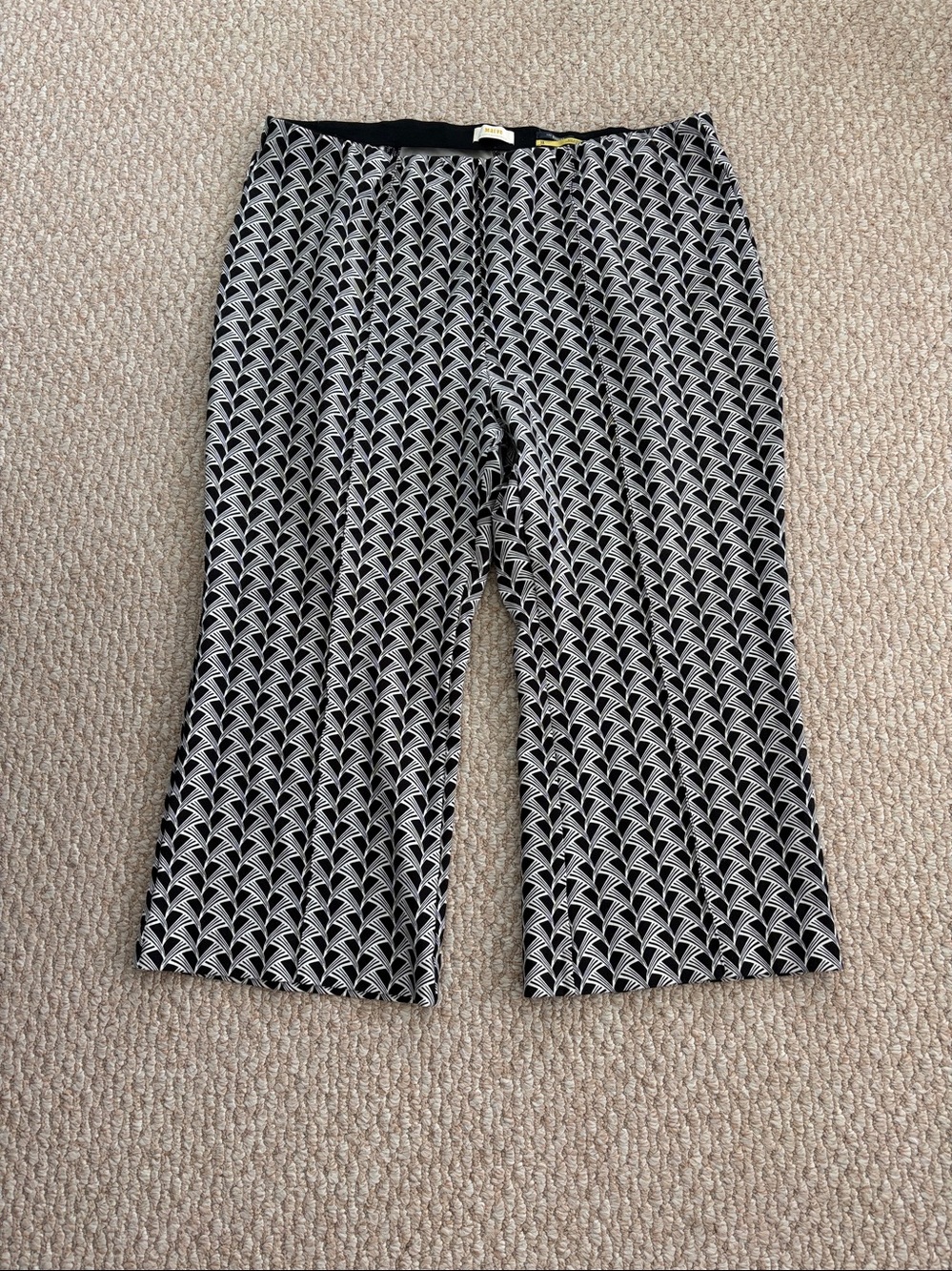 Anthropologie Maeve Margot Geo Print Kick Flare Crop - Picture 4 of 13